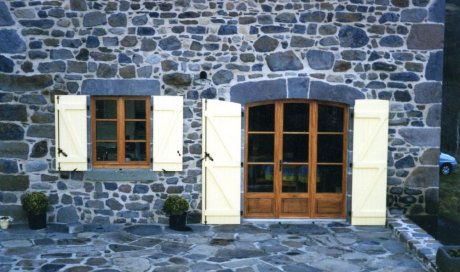 Porte fenêtre cintrée 3 vantaux Saint-Nectaire